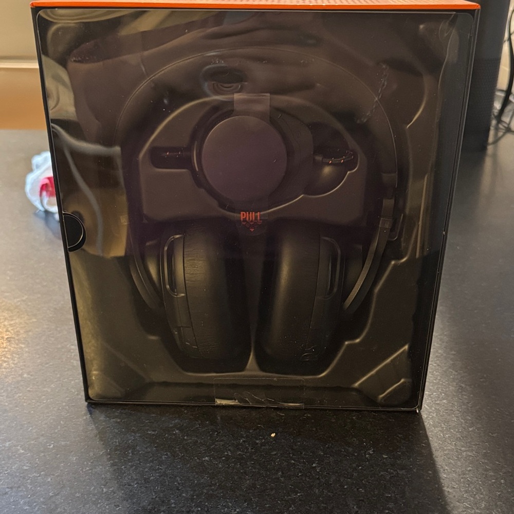 JBL Quantum ONE professional USB gaming headset.